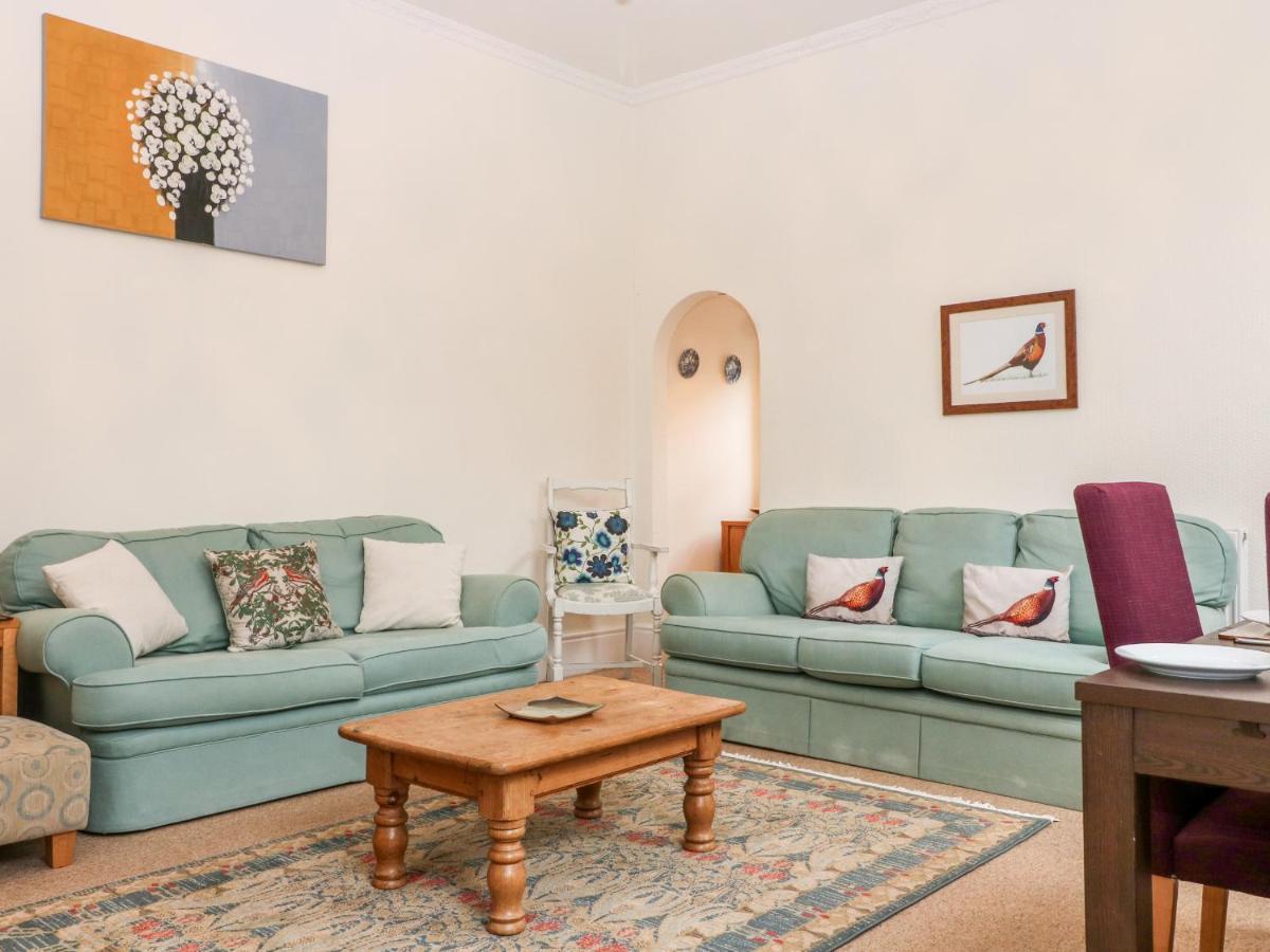 Holiday home Blundell's *